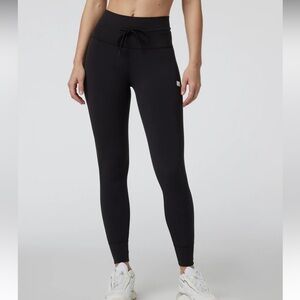 Vuori daily leggings - size s